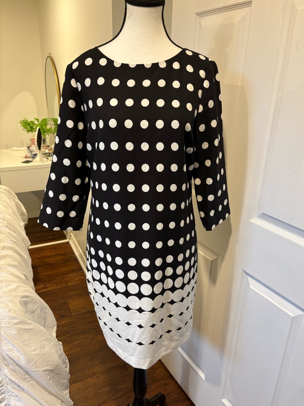 Banana Republic Black White Polka Dot Shift Dress Size 8